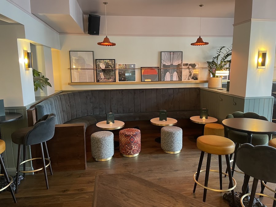 Lockes Bar Clapham Junction, photo 4