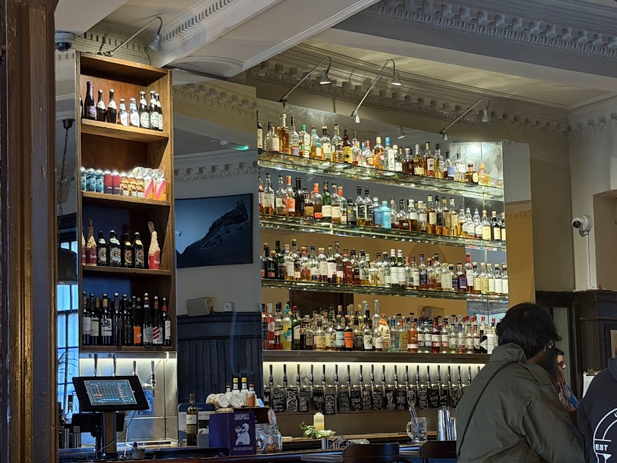 The Holyrood 9A, photo 5