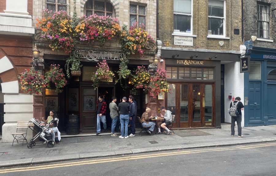 Fox & Anchor, photo 5