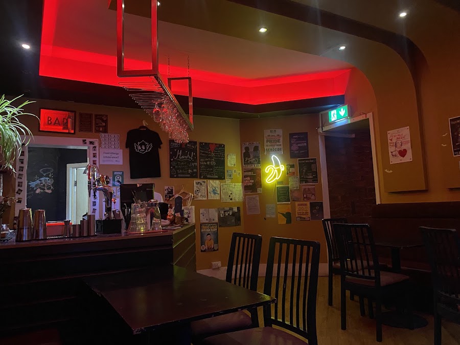 Adrian's Bar, photo 2