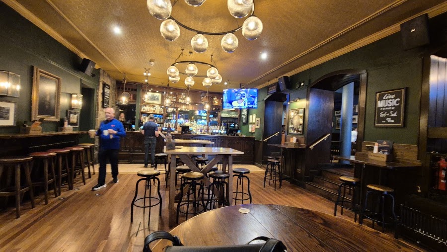 Beehive Inn, photo 2