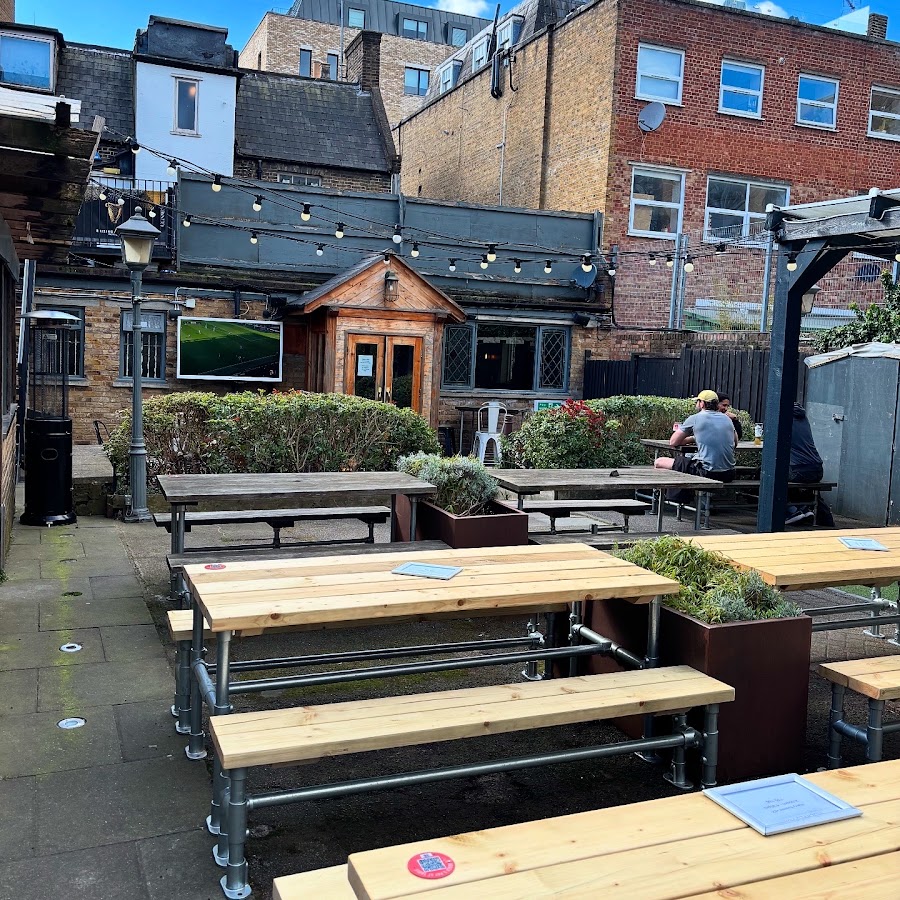 The Golden Lion, photo 4