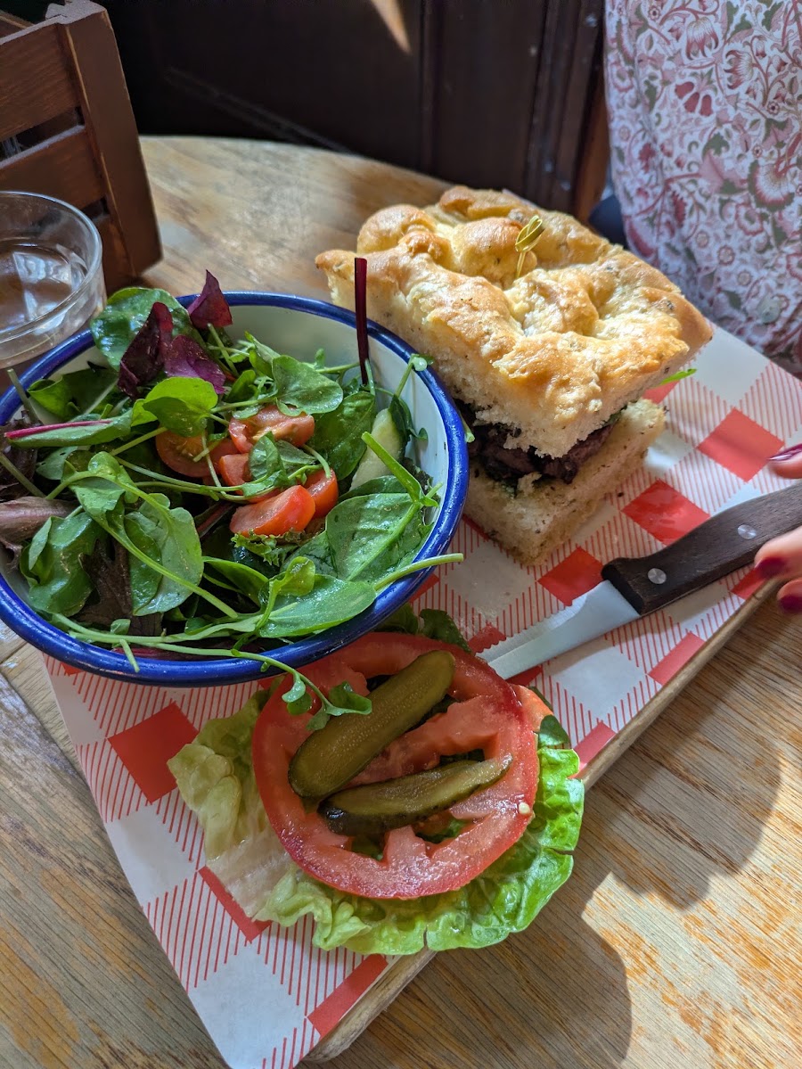 Betsey Trotwood, photo 3