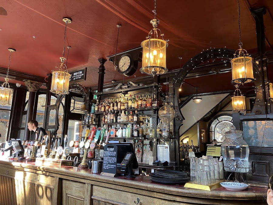 Camden Head, photo 5