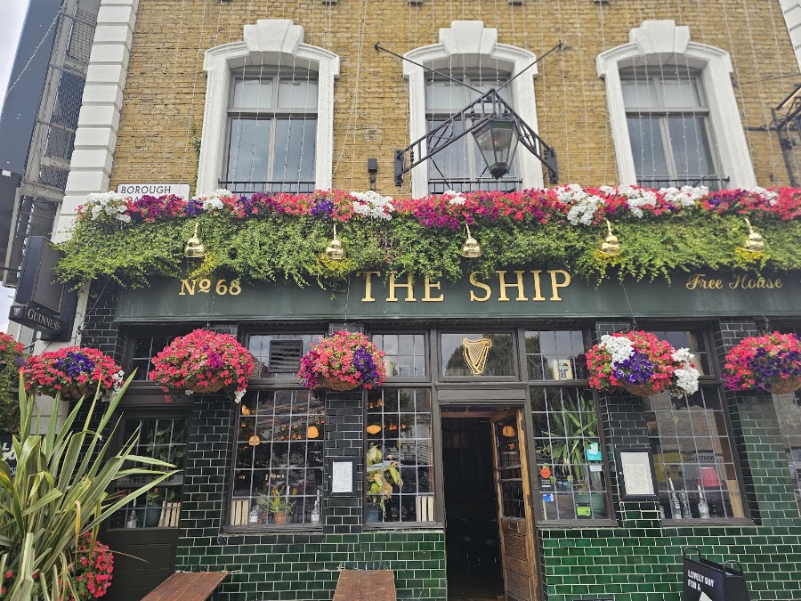 The Ship, photo 4
