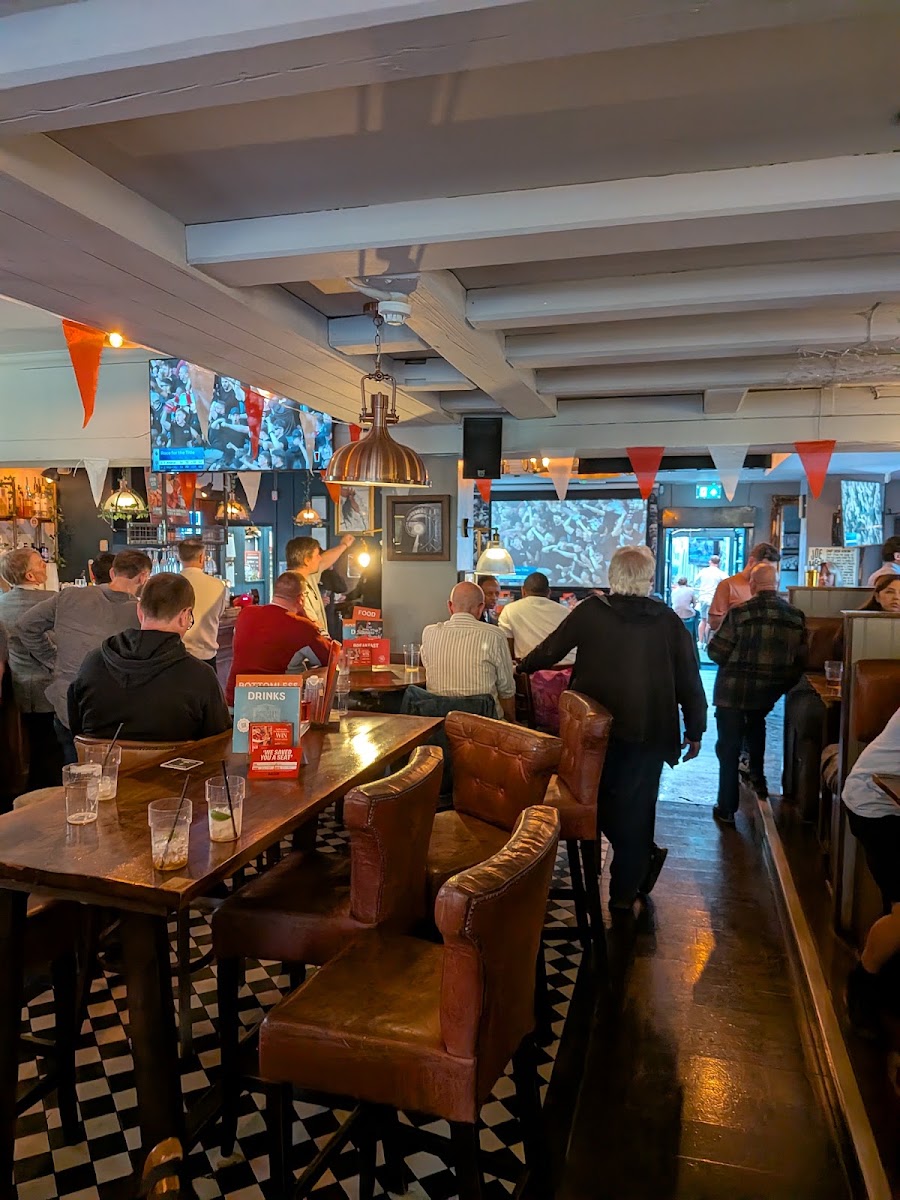 Famous Cock Tavern, photo 4
