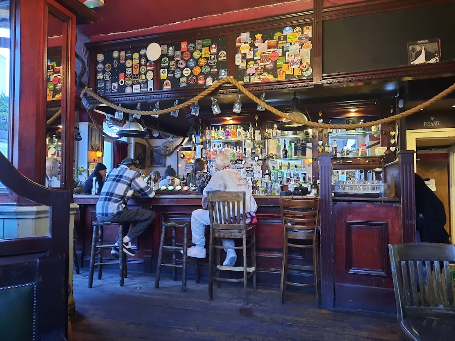 Tapping The Admiral, photo 5