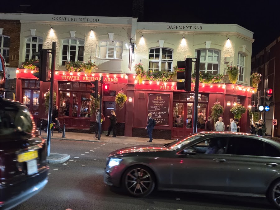 Tower Bridge Arms, photo 5