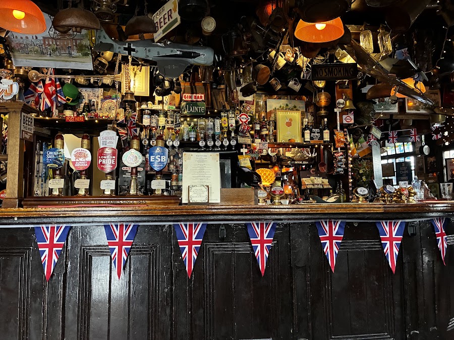 The Churchill Arms, Kensington, photo 2