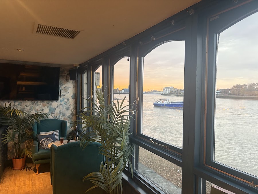 The Yacht, photo 5