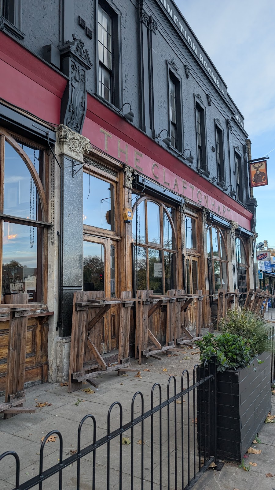 The Clapton Hart, photo 4