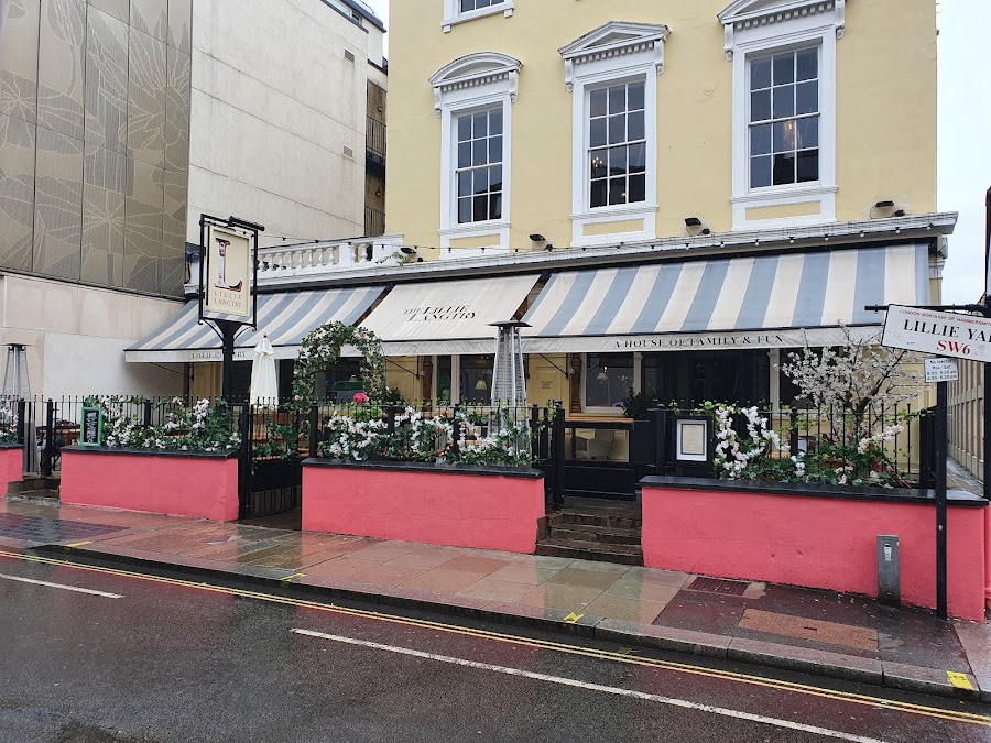 The Lillie Langtry, photo 4