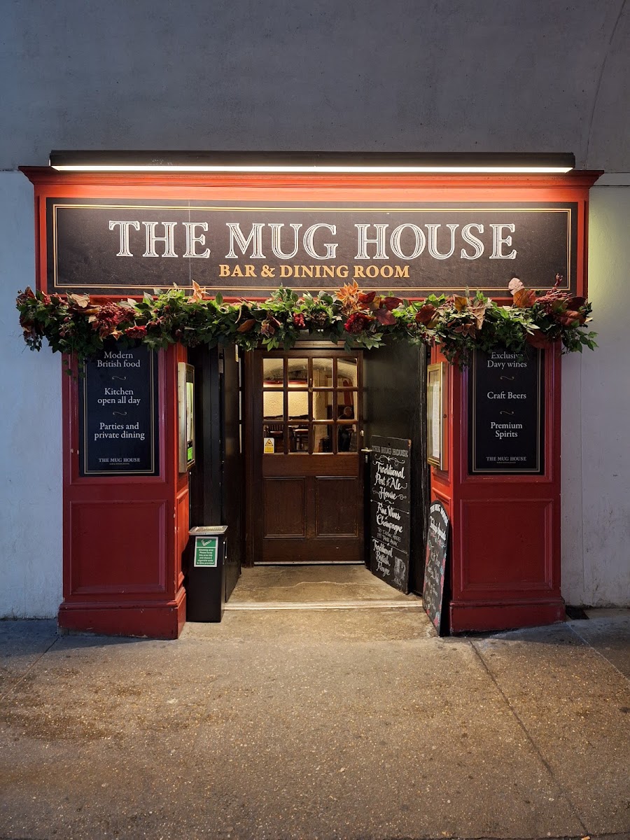 Mug House, photo 4