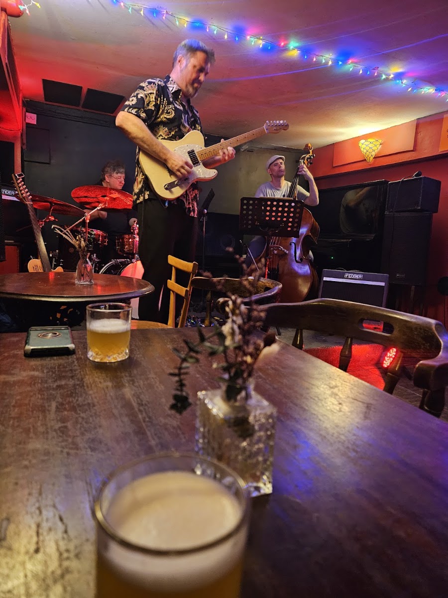 Oliver's Jazz Bar, photo 2