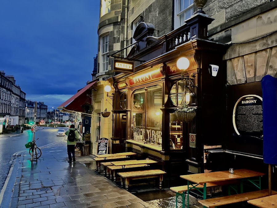 Barony Bar, photo 4