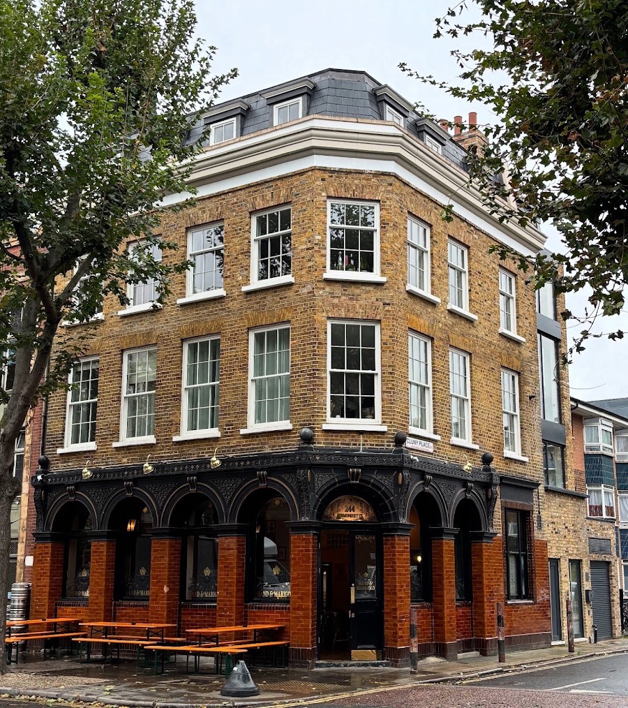 The Hand & Marigold Free House, photo 3
