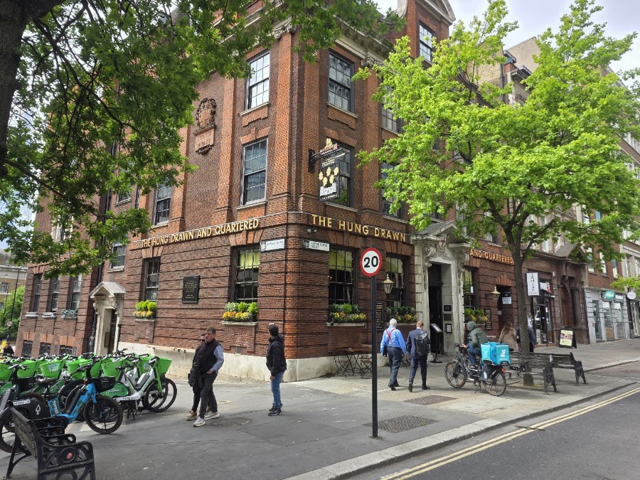 The Hung Drawn & Quartered, EC3, photo 3