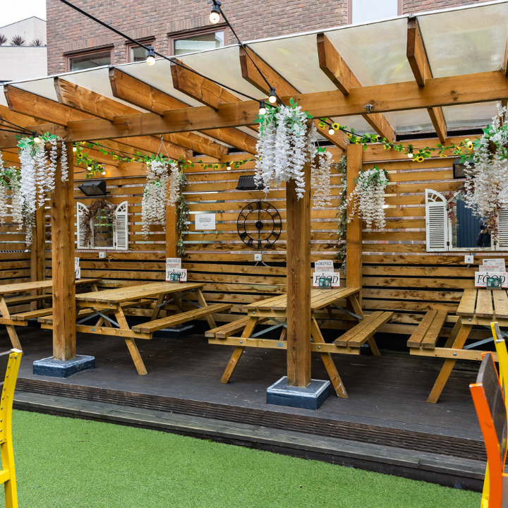 Hop Poles, photo 4