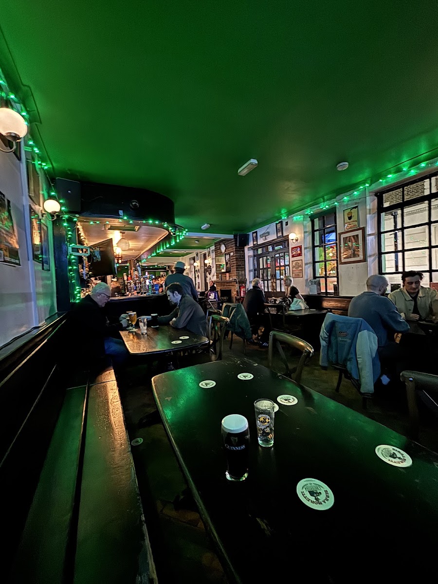 Molly Blooms, photo 4