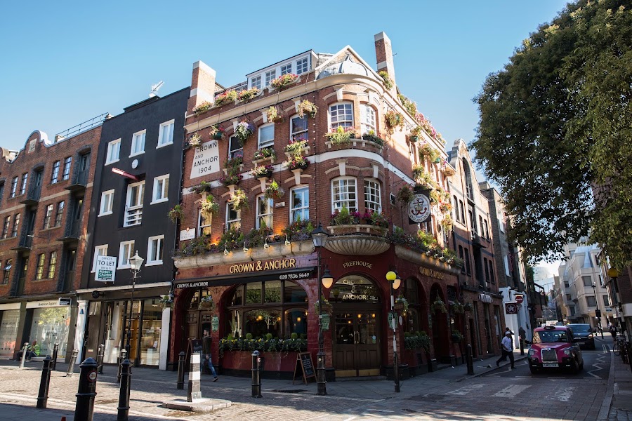 Crown & Anchor, photo 3