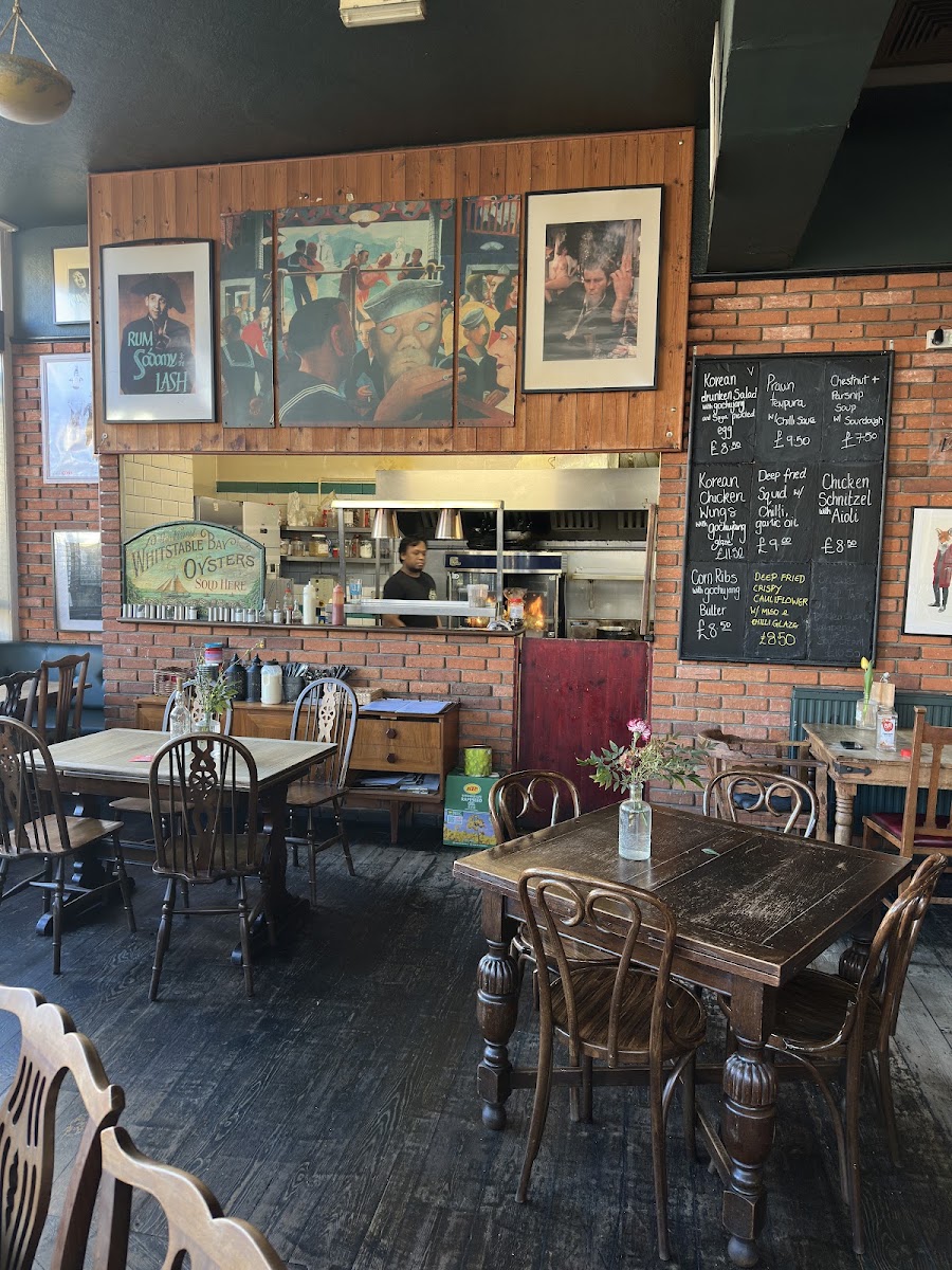 The Snooty Fox, photo 5