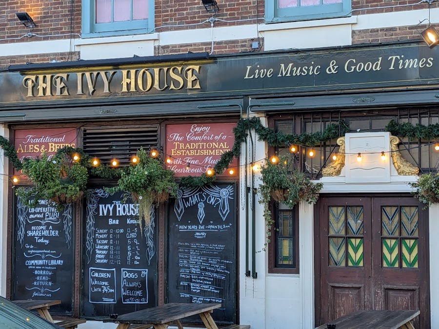 The Ivy House, photo 3