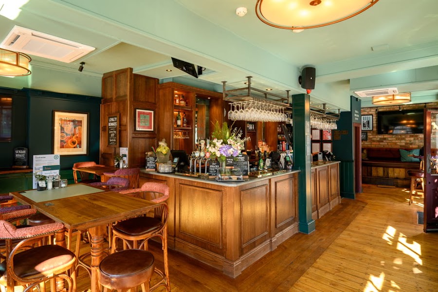 Coach & Horses, photo 3