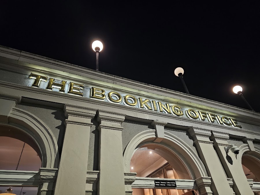 The Booking Office, photo 2