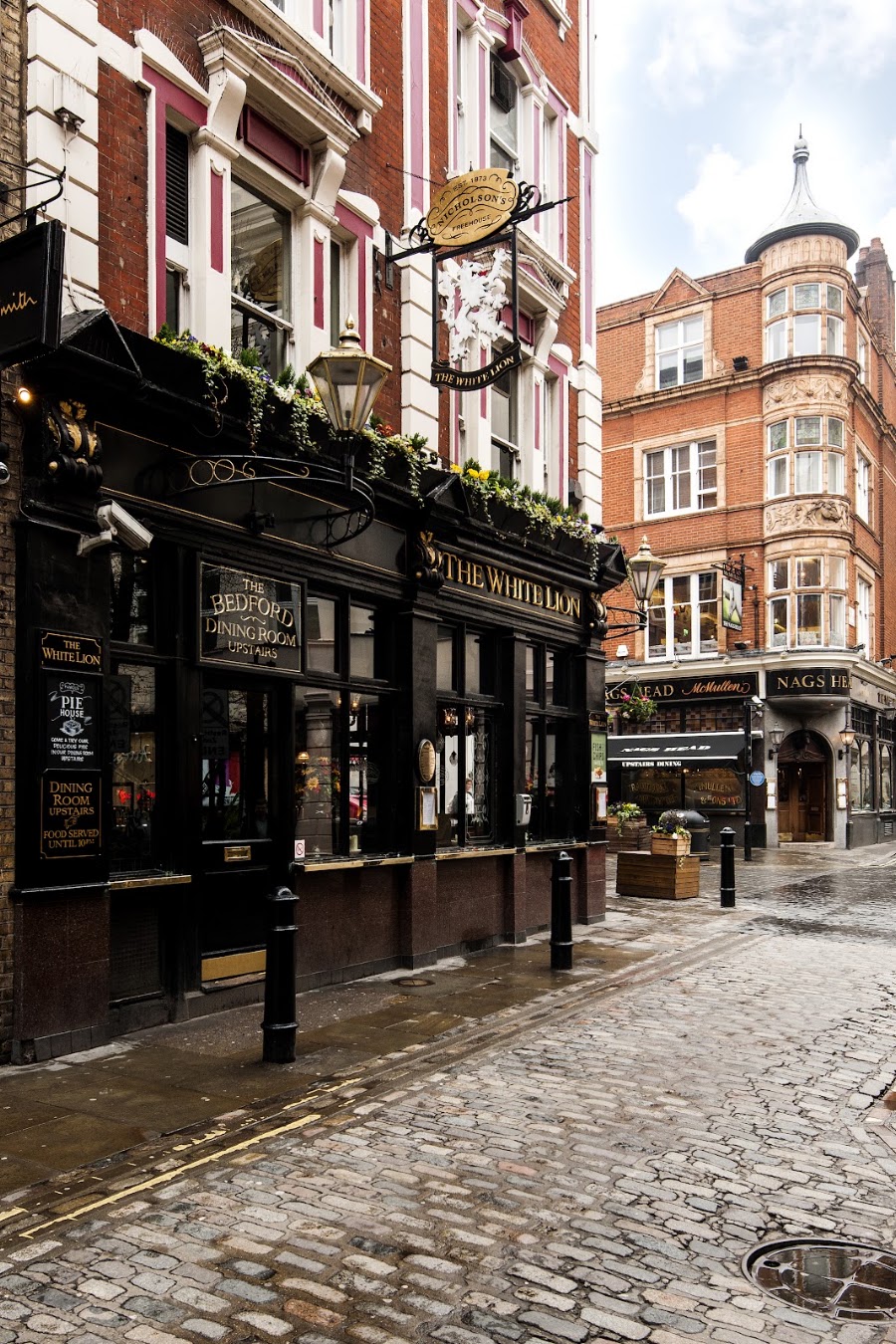 The White Lion, photo 4