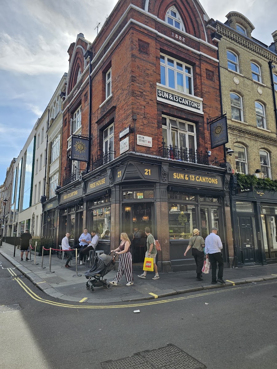 The Sun & 13 Cantons, Soho, photo 4
