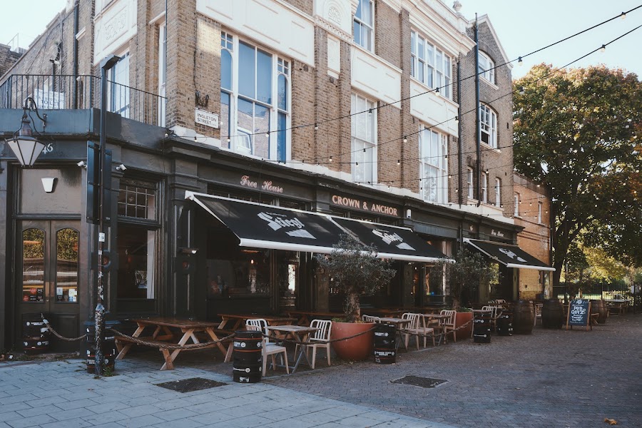 Crown & Anchor, photo 3
