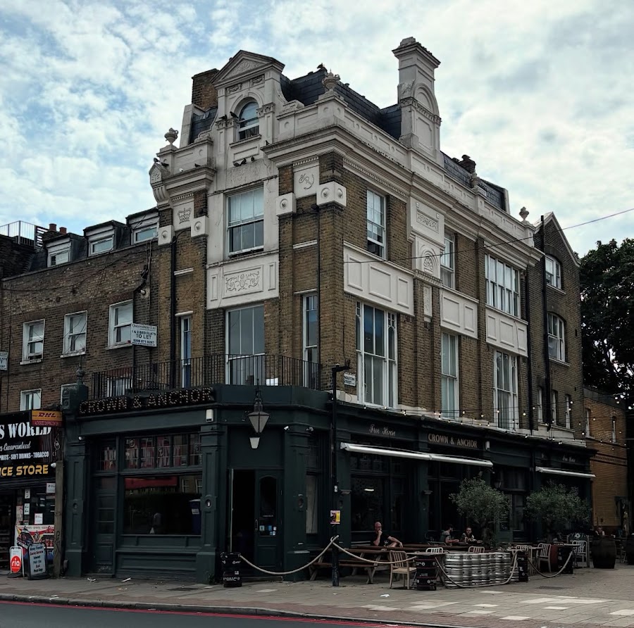 Crown & Anchor, photo 5