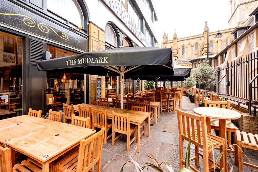 The Mudlark, photo 5
