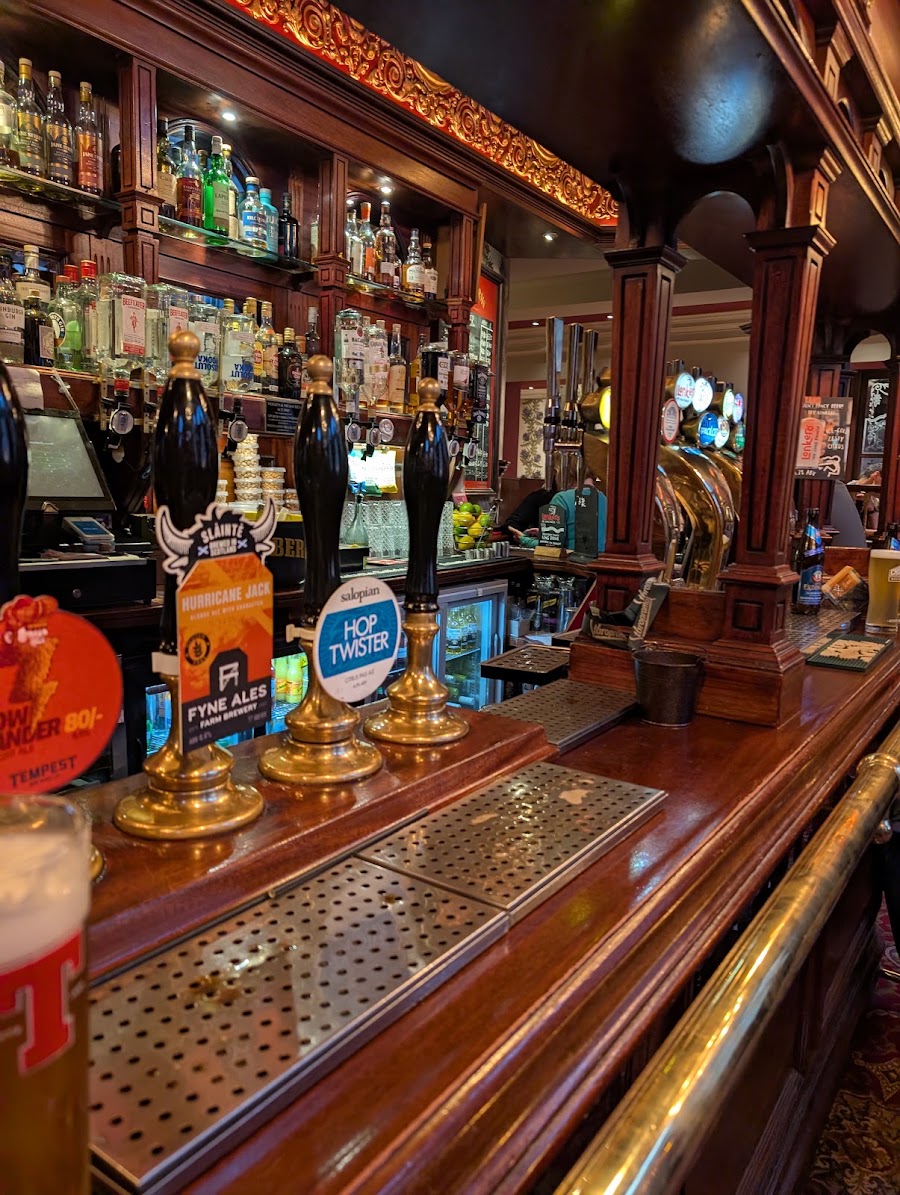 The Guildford Arms, photo 2