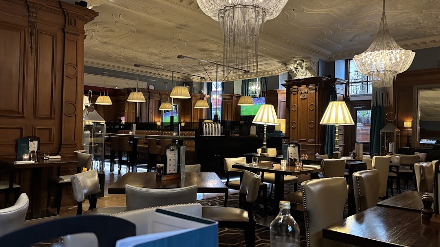 Great Central Pub by Matt Fletcher, photo 3