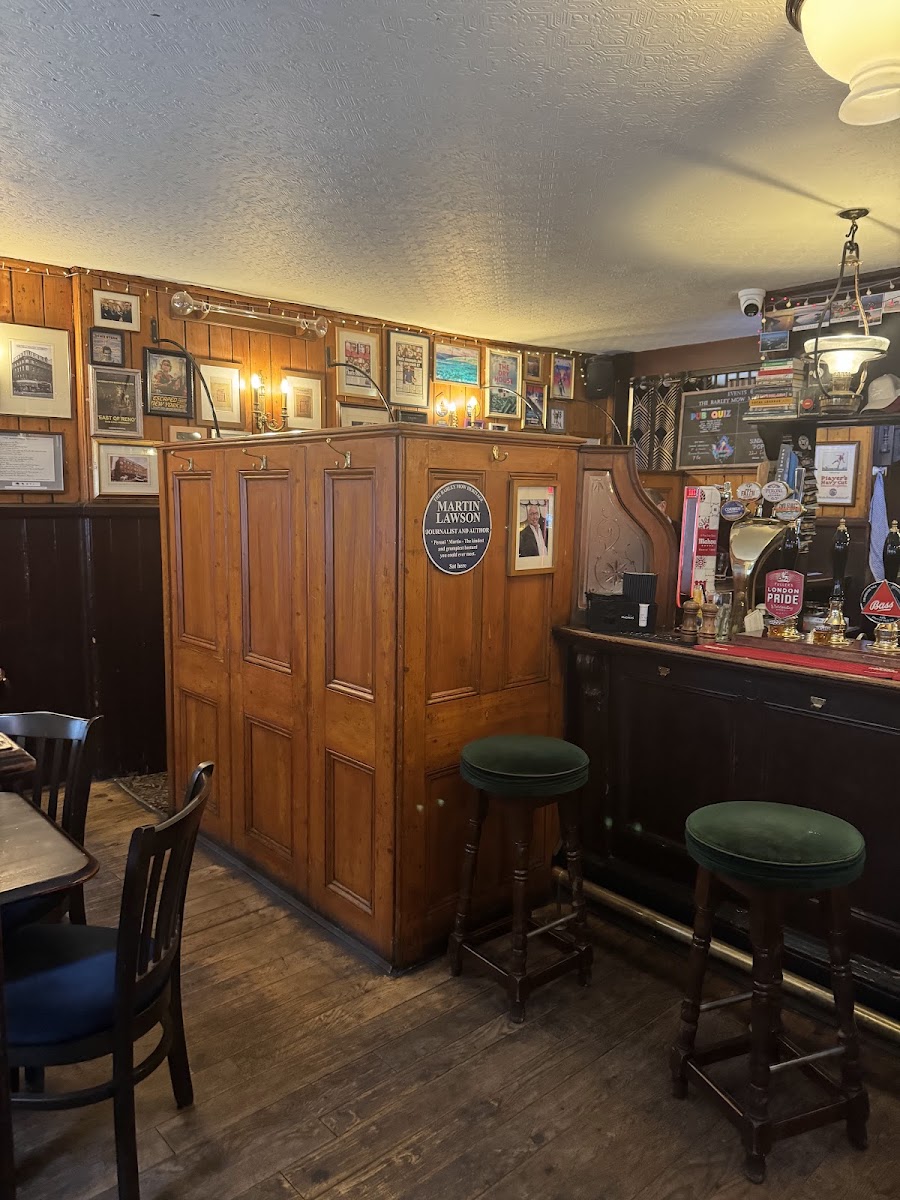 THE BARLEY MOW MARYLEBONE, photo 4
