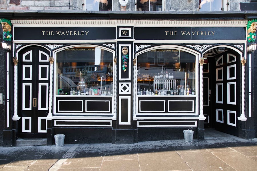 The Waverley Bar
