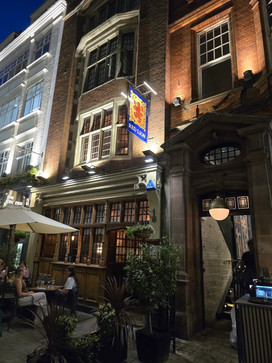 Red Lion, photo 3