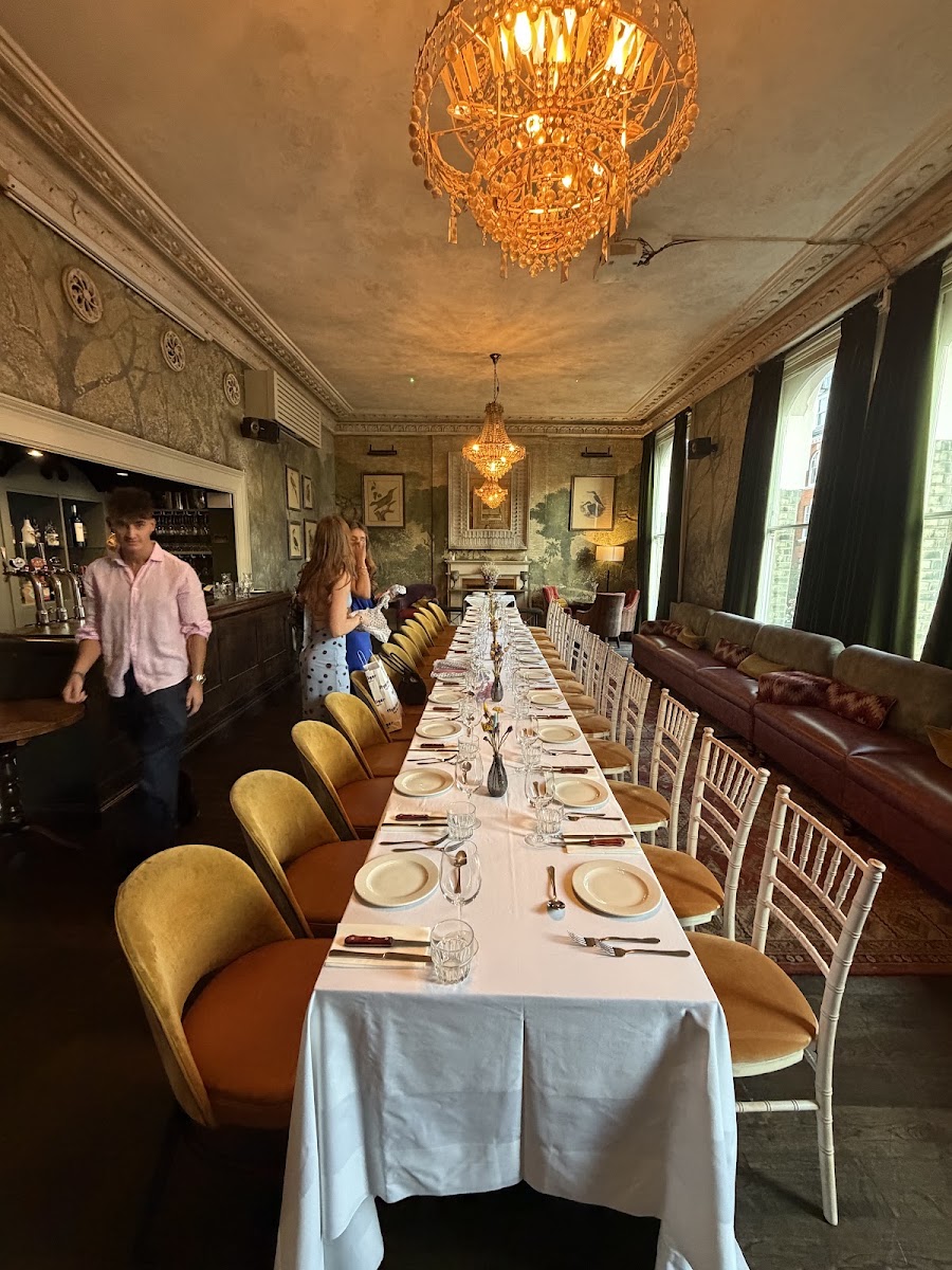 Hollywood Arms, photo 2