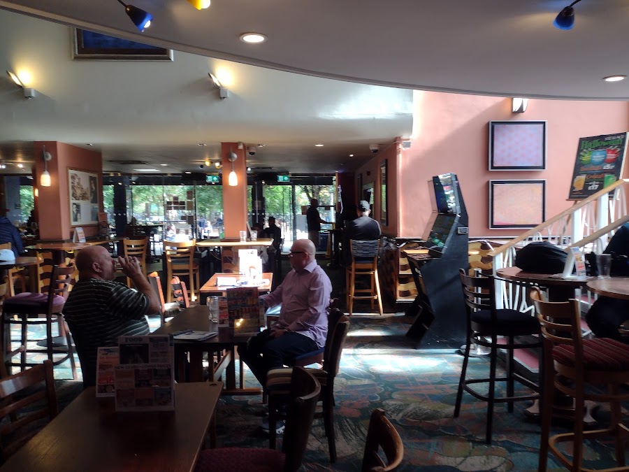 The White Swan, photo 5