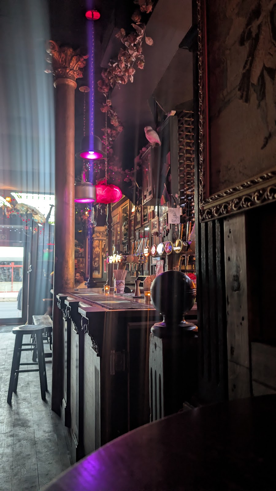 The Queen Adelaide, photo 5