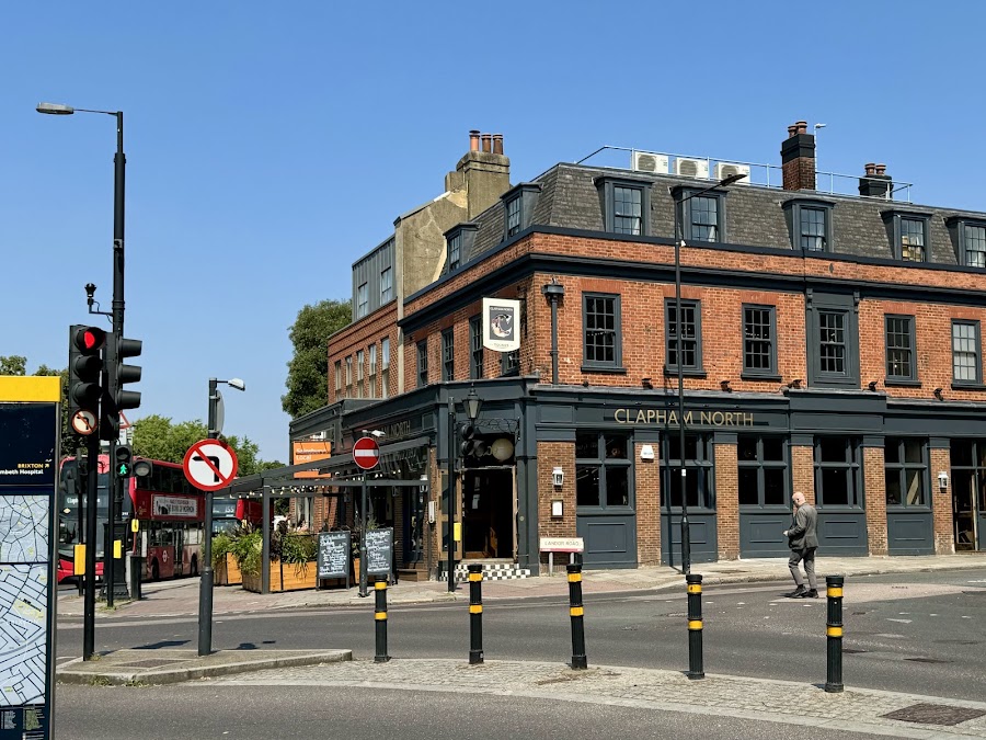 Clapham North, photo 3