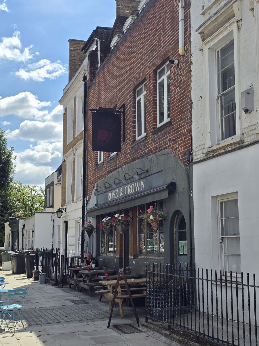 The Rose & Crown, photo 4